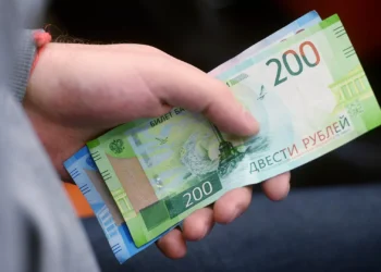 Заработок мужчины и женщины сравнится не раньше, чем через два века