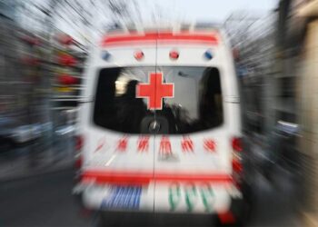 В Китае умер мужчина, проработавший 104 дня с одним выходным