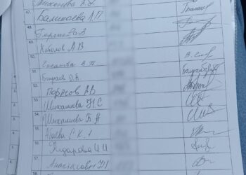Жильцы многоквартирного дома во Владикавказе негодуют из-за стройки кофейни возле их двора