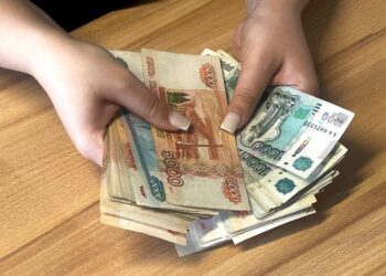 Экс-главбуху центра досуга в Моздоке вменили хищение 1,7 млн рублей