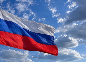 Главный государственный праздник, День России, отмечают сегодня в стране