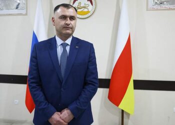 Глава Южной Осетии Алан Гаглоев объявил о сложении полномочий