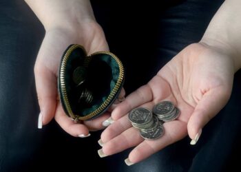Владикавказцы чаще всего копят на финансовую подушку и жилье