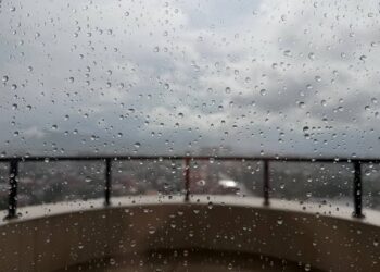 Затяжные ливни с градом и сильным ветром ожидаются в Северной Осетии
