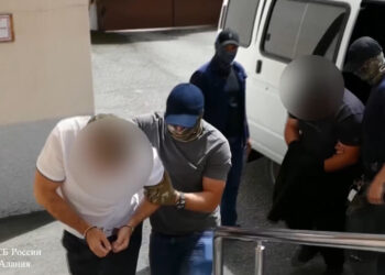 Двоих участников схемы с платным ускоренным проездом через «Верхний Ларс» задержали в Северной Осетии