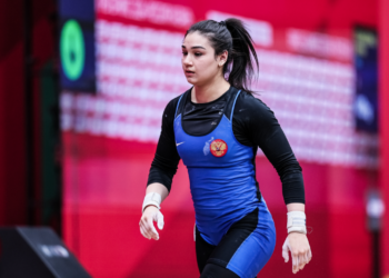 Зарина Гусалова завоевала «золото» чемпионата России по тяжелой атлетике