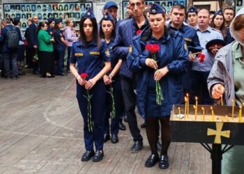 Сотрудники УФСИН Северной Осетии и КЧР почтили память жертв бесланской трагедии