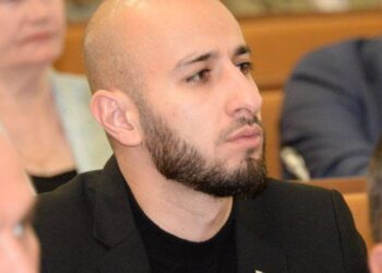 Дидаров предложил сокращать число депутатов парламента вместо их помощников