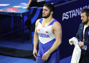 Садулаев не сумел выйти в полуфинал ЧМ‑2026 по борьбе