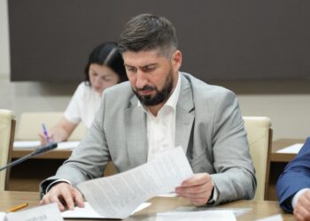 Советника Меняйло Моргоева оставили под стражей до декабря